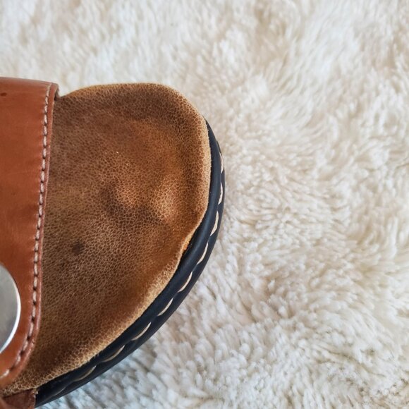Clarks Brown Strappy Tan  Leather Velcro Sandals Womens Size 7 Open Toe Brown - Picture 10 of 10